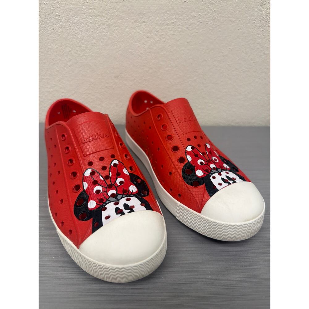 Native x Disney Minnie Mouse Red Jefferson Slip On Kids Shoes Size Junior 1